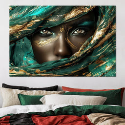 Emerald Gaze Gold Essence - NicheCanvas