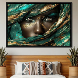 Emerald Gaze Gold Essence - NicheCanvas