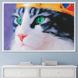 Majestic Feline Emerald Eyes - NicheCanvas