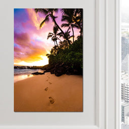 Footprints in the Sand - Lucas Moore - NicheCanvas