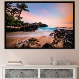 Hawaiian Paradise - Lucas Moore - NicheCanvas
